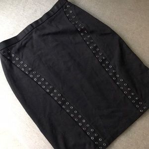 BCBG Grommetted Black Pencil Skirt 💋
